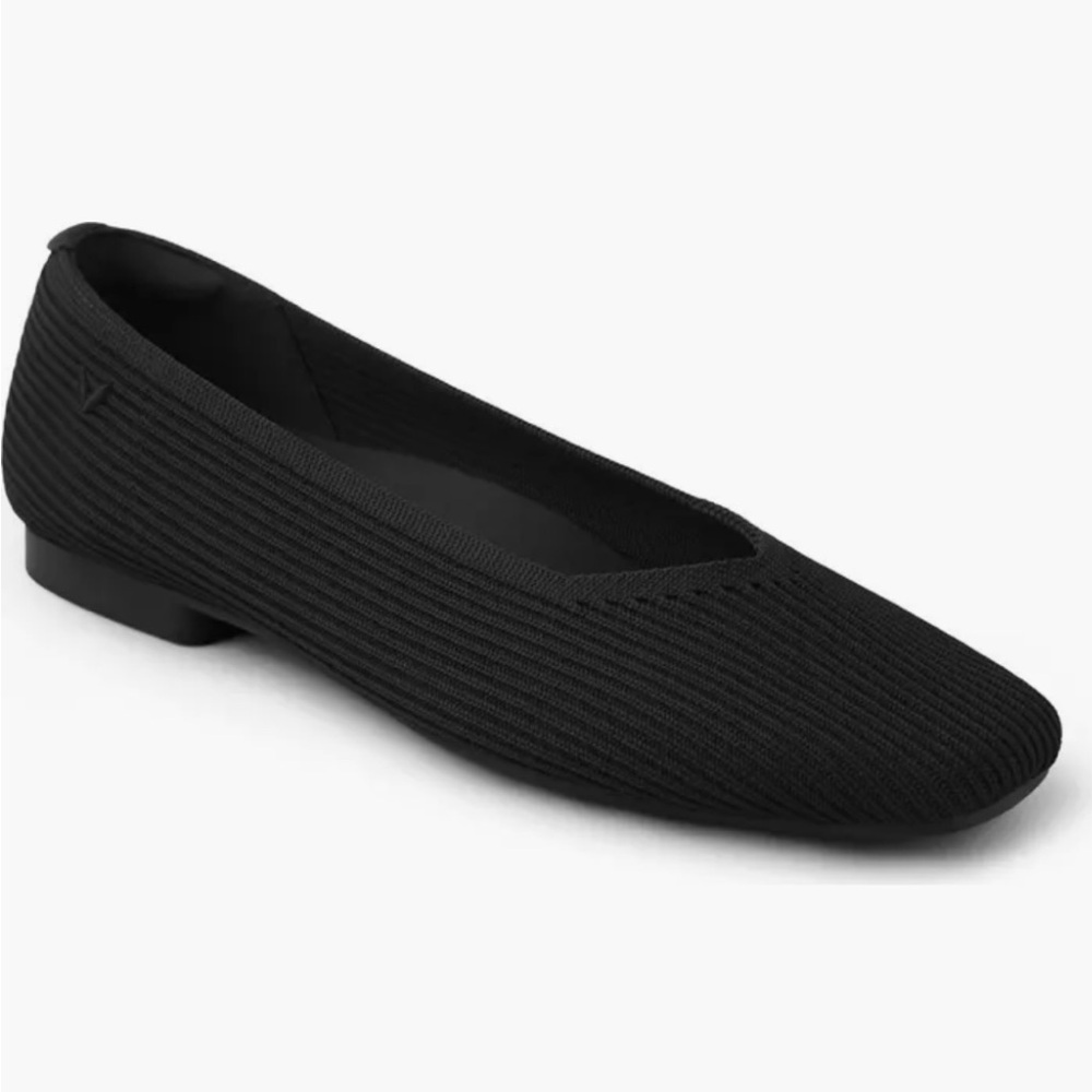 Vivaia Black Knit Slip-On Flats